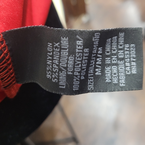 NWOT Lace overlay scalloped hem stretch dress - Picture 8 of 8